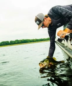 6th Sense Fishing Performance Apparel Performance 6 Sunshirt - Graphite 7 6th Sense Fishing Performance Apparel Performance 6 Sunshirt - Graphite